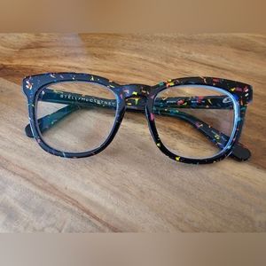 Frame / Glasses Stella McCartney